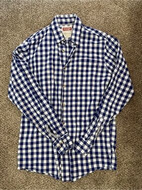 Wrangler Blue and White Gingham Button-Down Shirt
